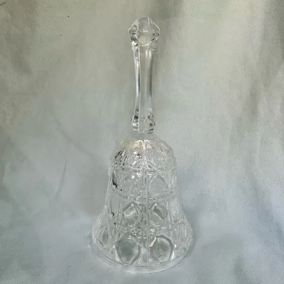 Vintage Smith Glass Crystal Bell - Picture 1 of 2